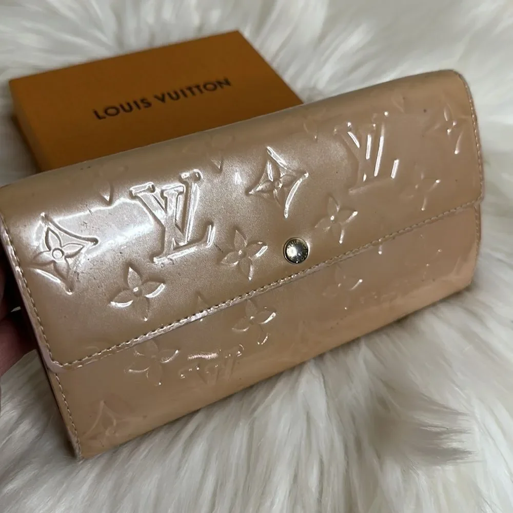 💯Authentic Louis Vuitton Vernis Long Wallet 🍀